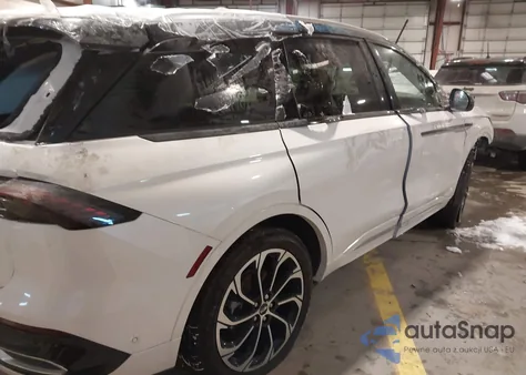 2024 Lincoln Nautilus Reserve z USA, uszkodzony, nr VIN 5LMPJ8KA4RJ793559